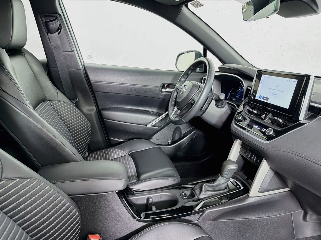 Used 2025 Toyota Corolla Cross SUV