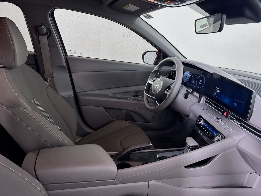Used 2024 Hyundai Elantra Sedan