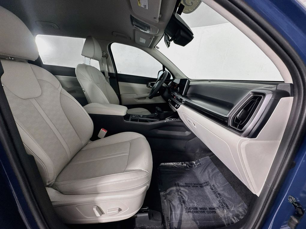 Used 2025 Kia Sorento SUV