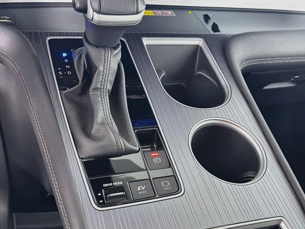Used 2025 Toyota Sienna Van