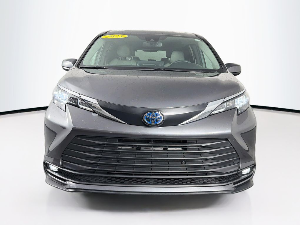 Used 2025 Toyota Sienna Van