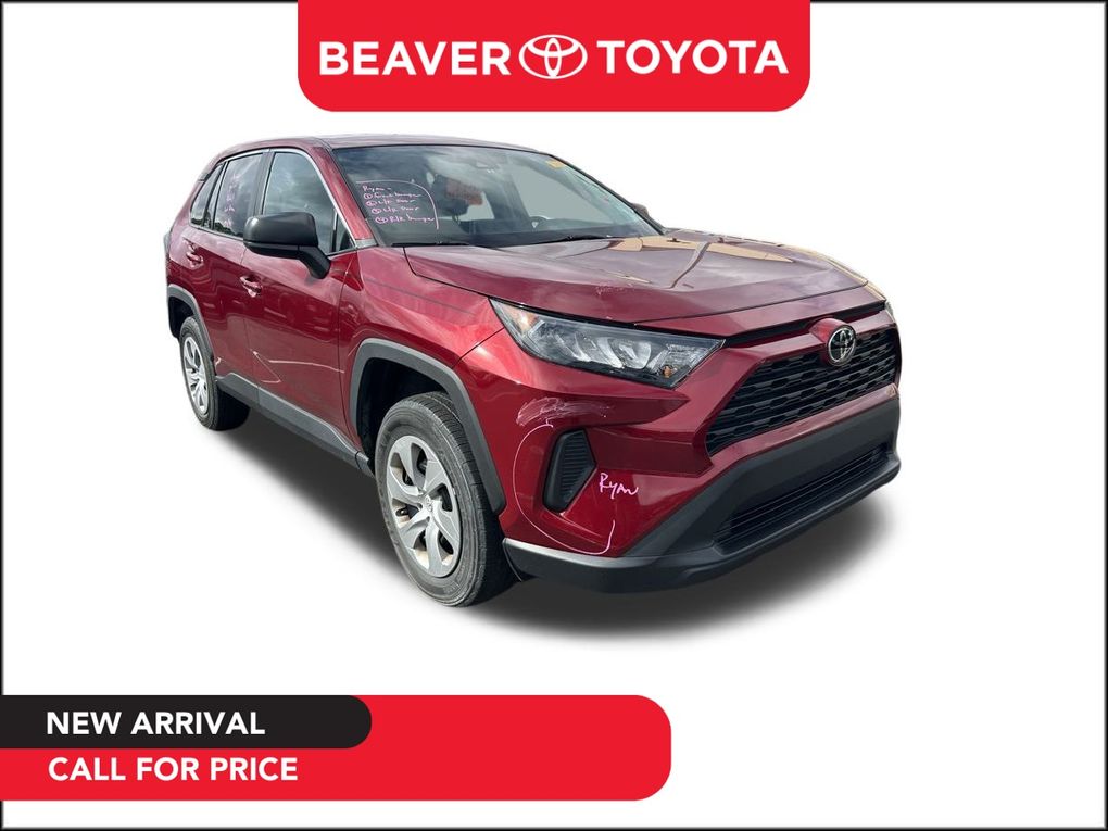 2022 Toyota RAV4 LE's photo