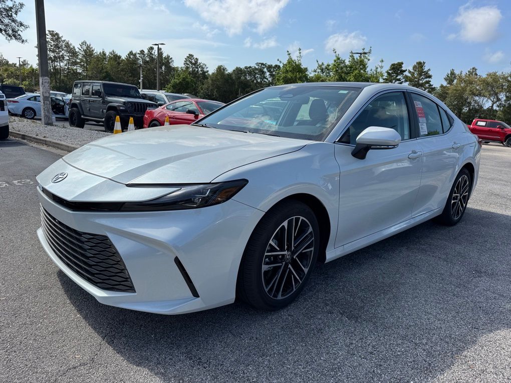 New 2025 Toyota Camry Sedan