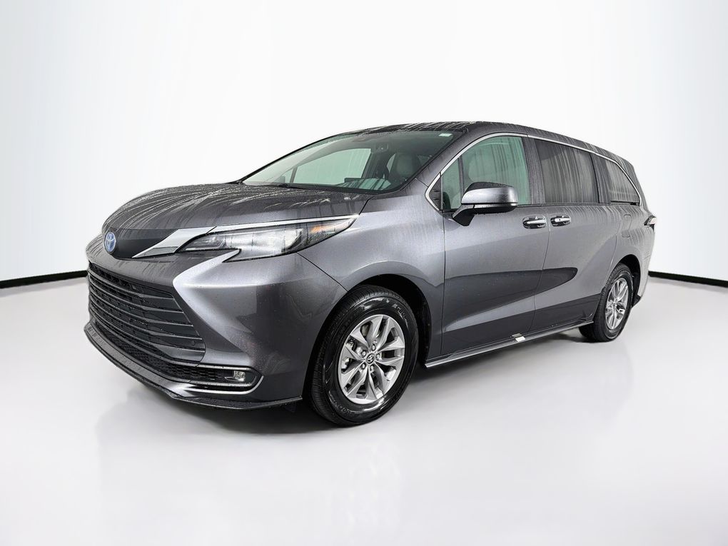 Used 2025 Toyota Sienna Van