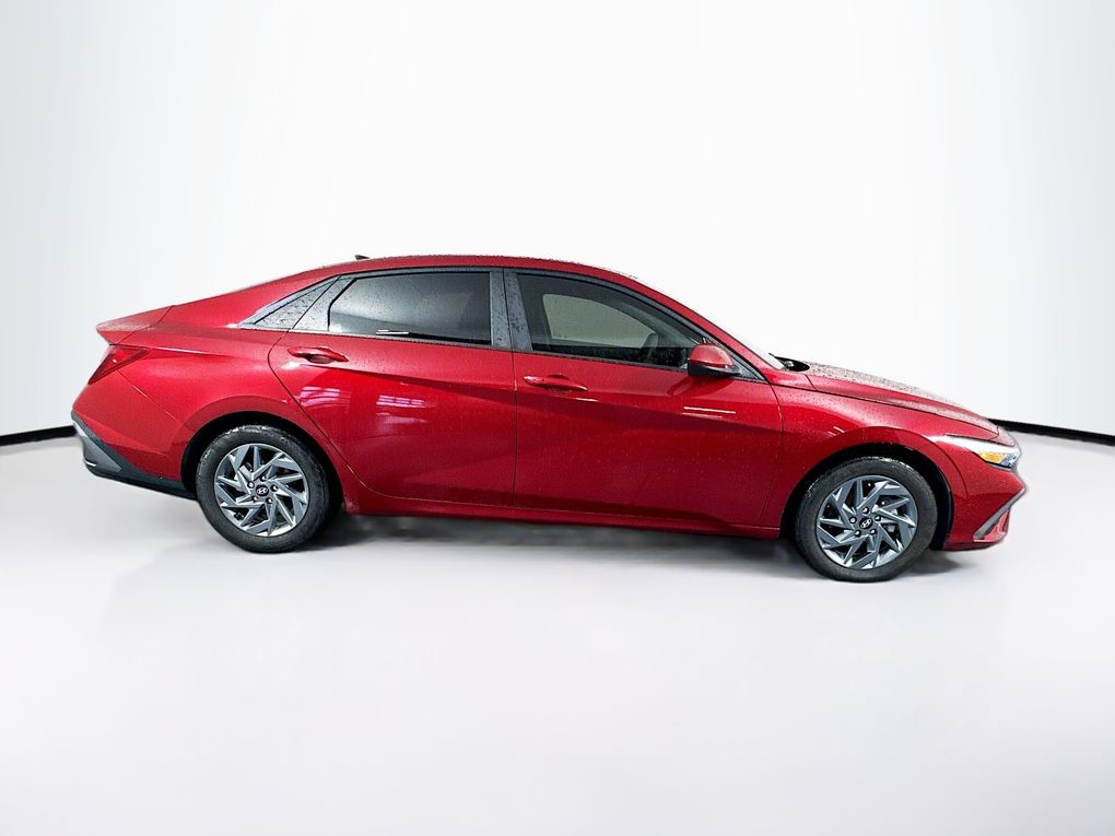 Used 2024 Hyundai Elantra Sedan