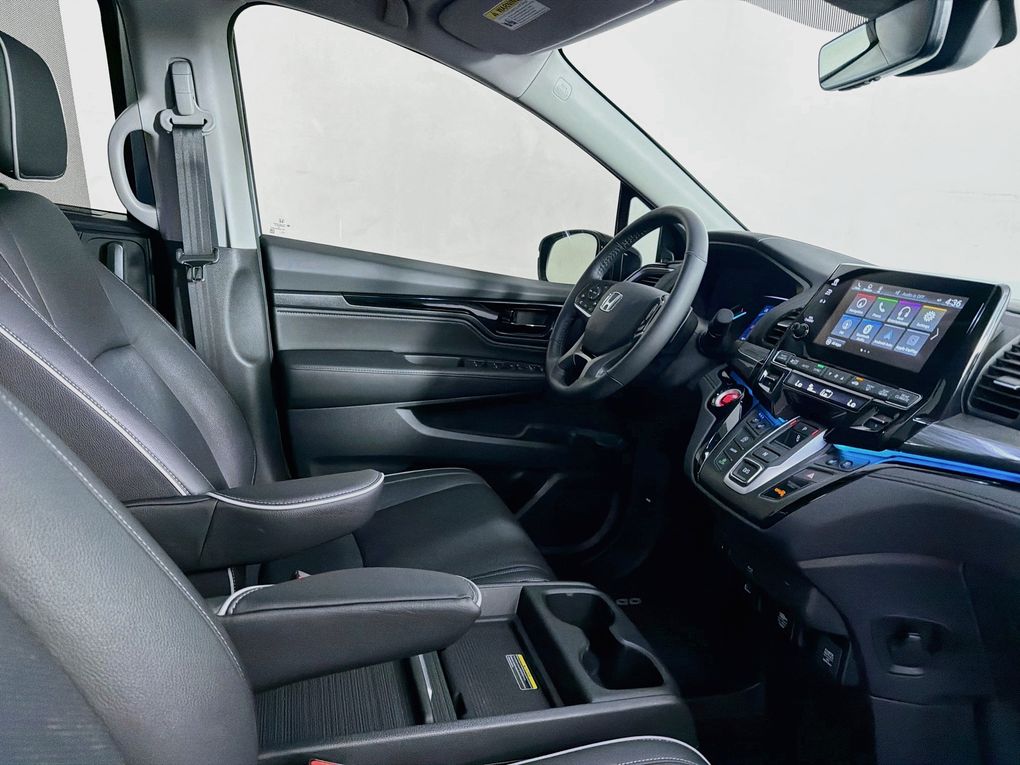 Used 2024 Honda Odyssey Van