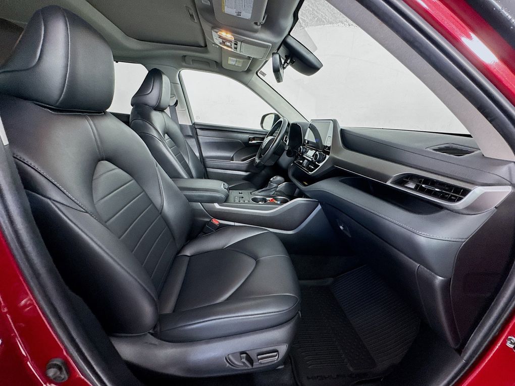 Used 2023 Toyota Highlander SUV