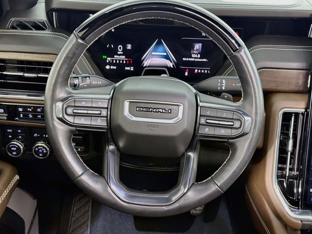 Used 2025 GMC Yukon XL SUV