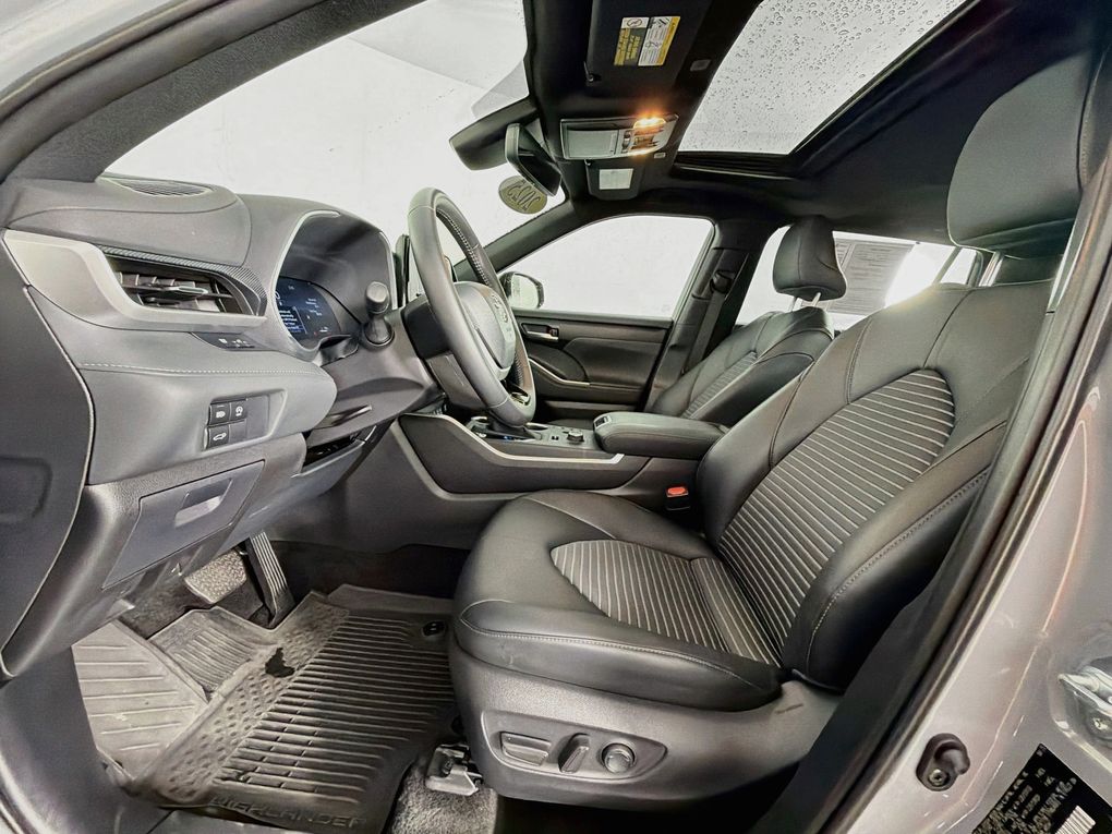 Used 2025 Toyota Highlander SUV