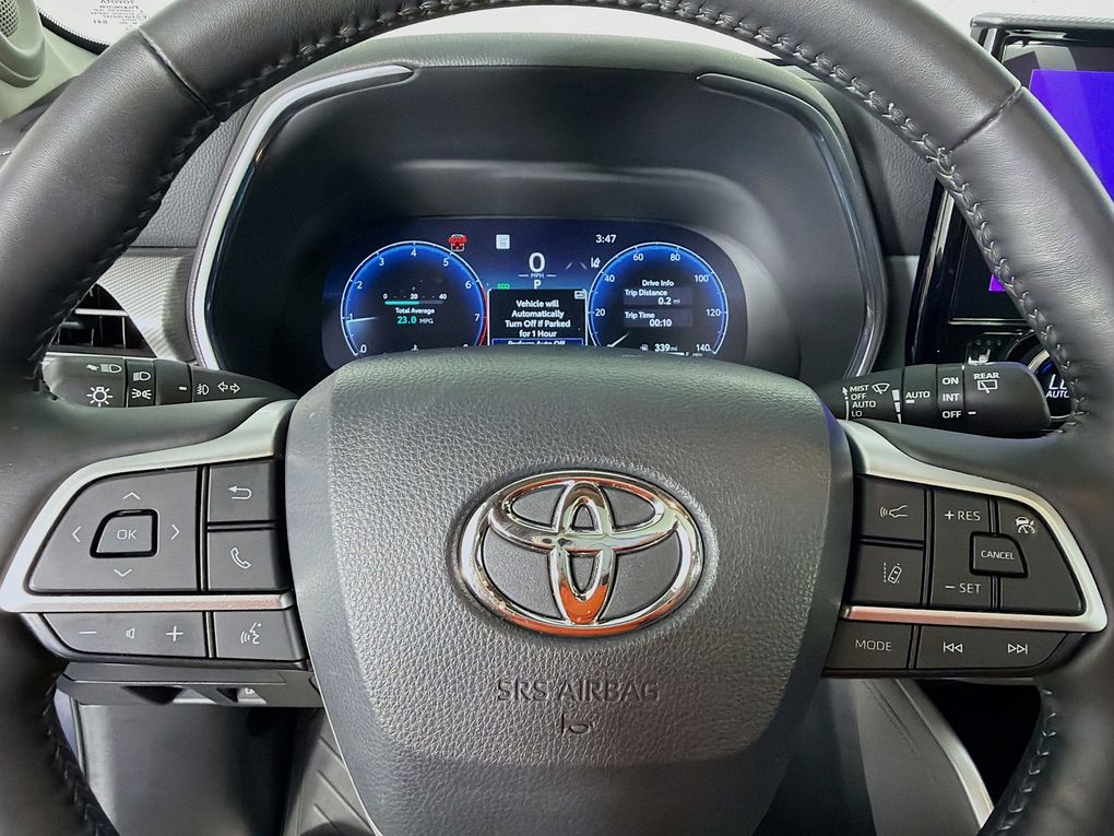 Used 2024 Toyota Highlander SUV