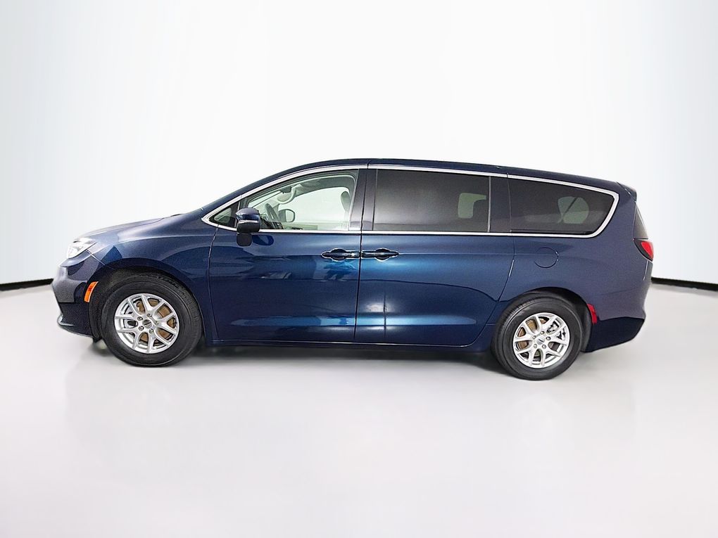 Used 2023 Chrysler Pacifica Van