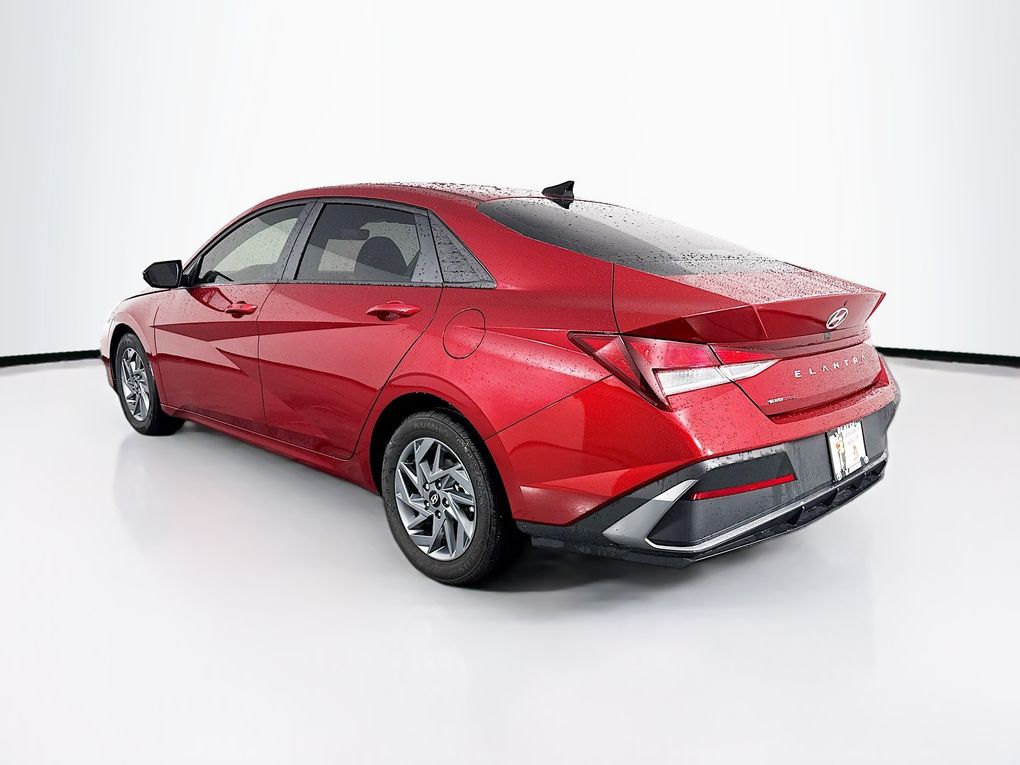Used 2024 Hyundai Elantra Sedan