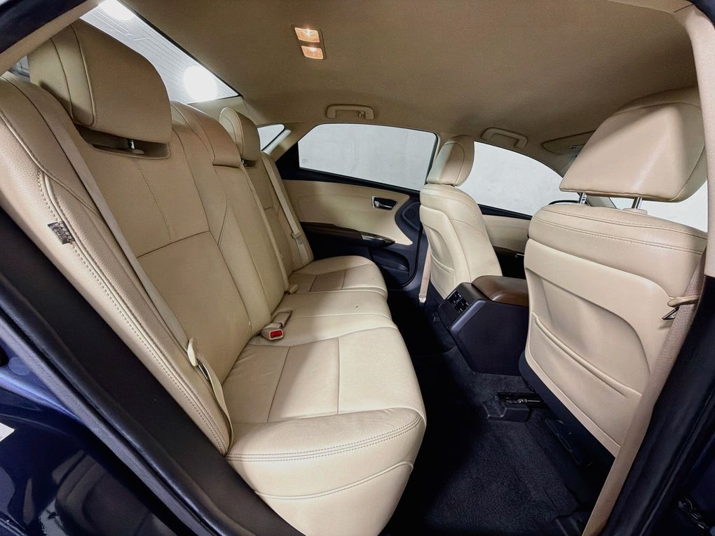 Used 2016 Toyota Avalon Sedan