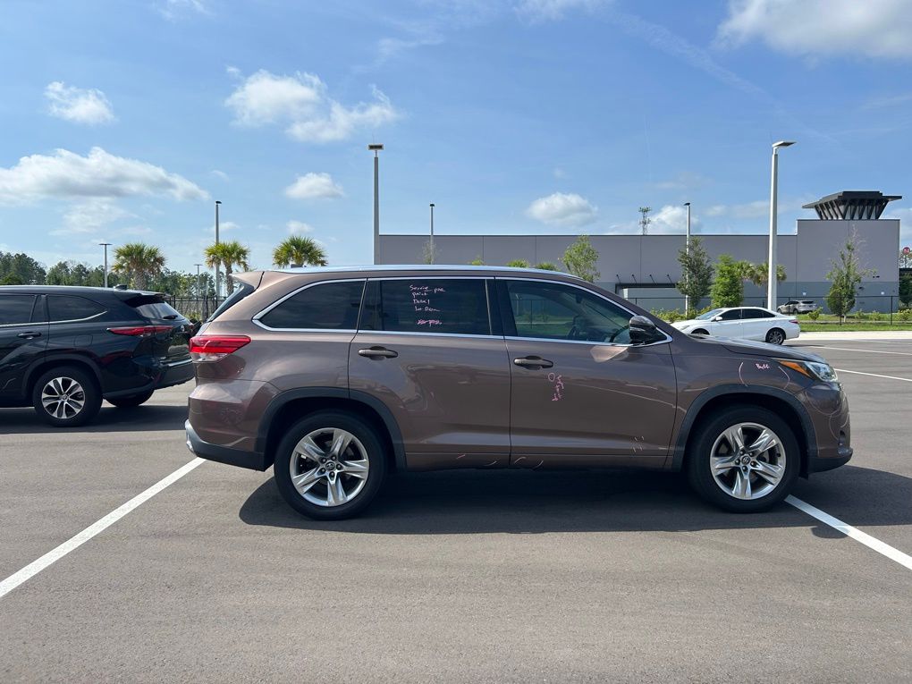 Used 2019 Toyota Highlander Limited with VIN 5TDYZRFH5KS331022 for sale in Saint Augustine, FL