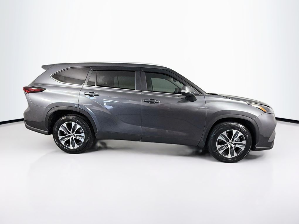 Used 2024 Toyota Highlander SUV