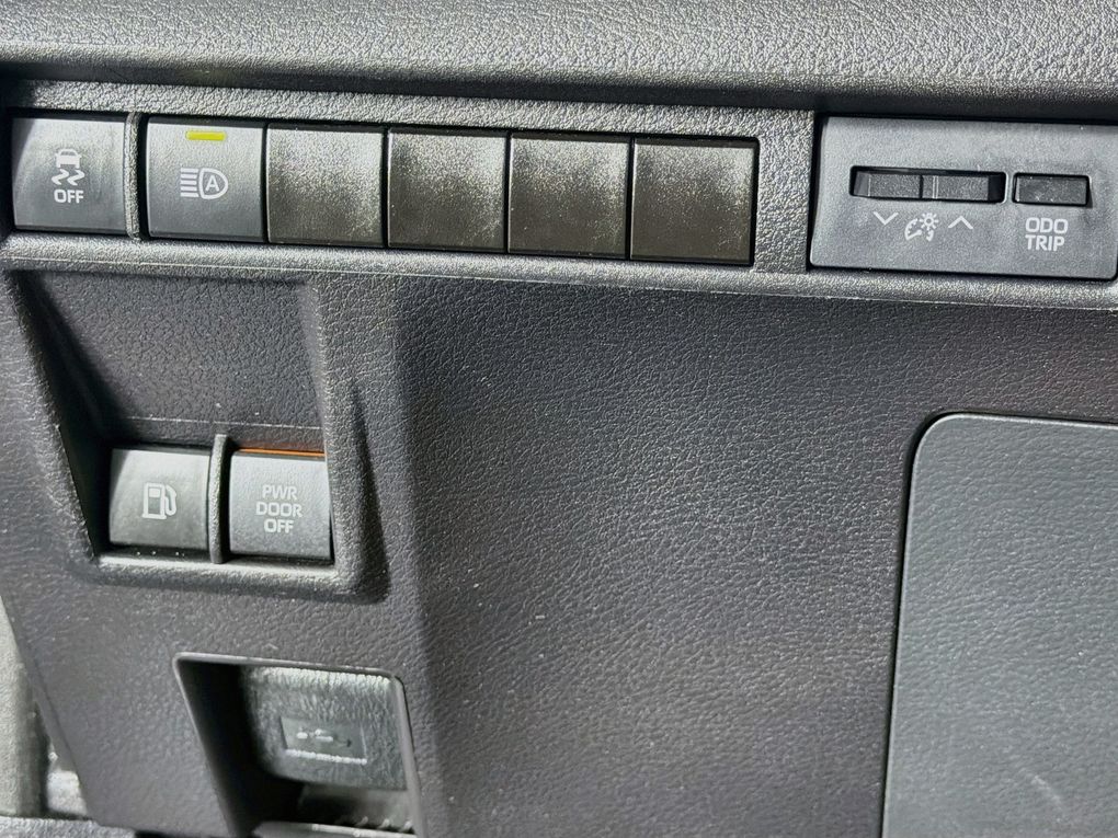 Used 2025 Toyota Sienna Van