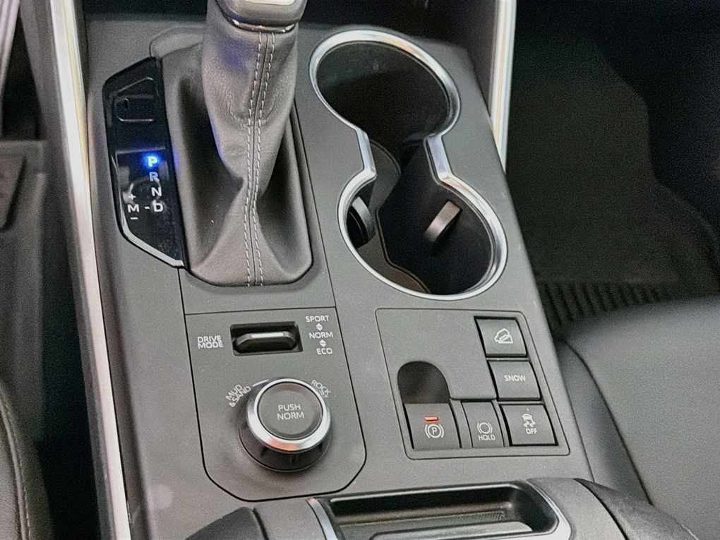 Used 2025 Toyota Highlander SUV