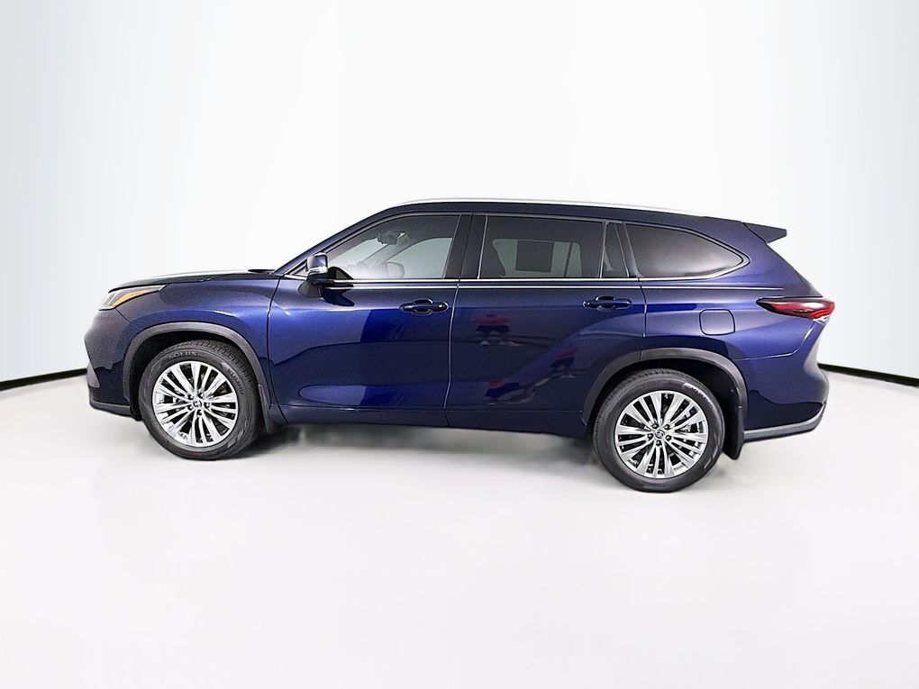 Used 2024 Toyota Highlander SUV