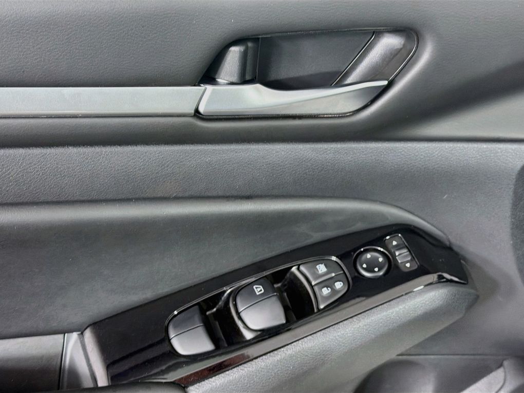 Used 2025 Nissan Altima Sedan