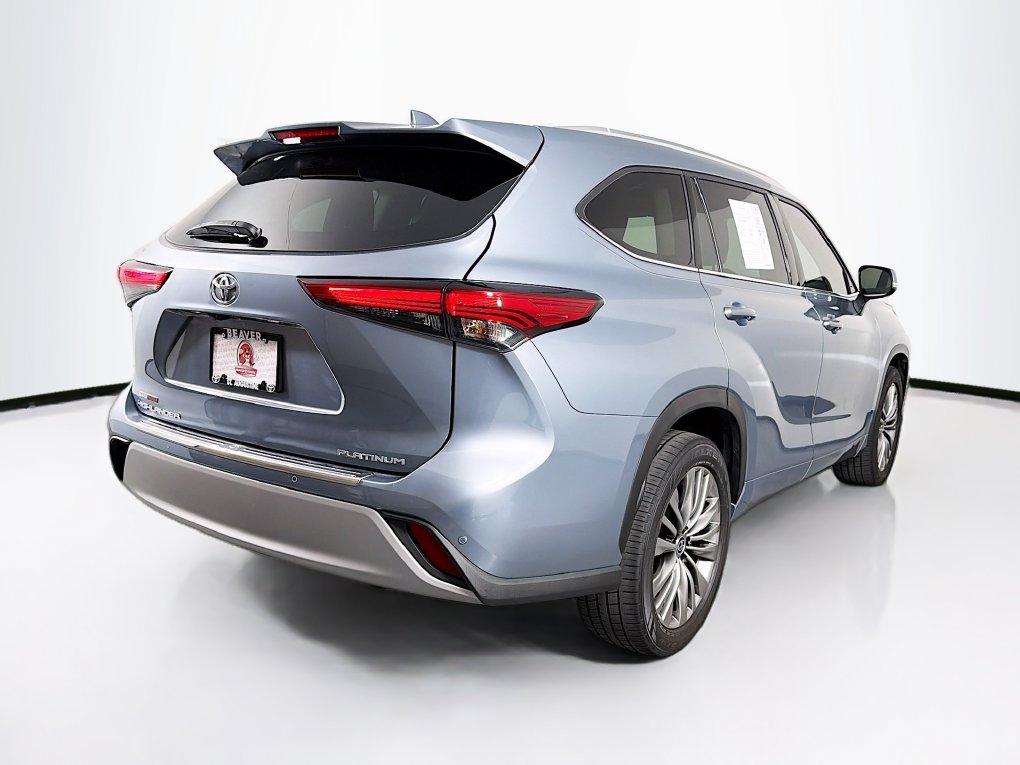 Used 2021 Toyota Highlander SUV