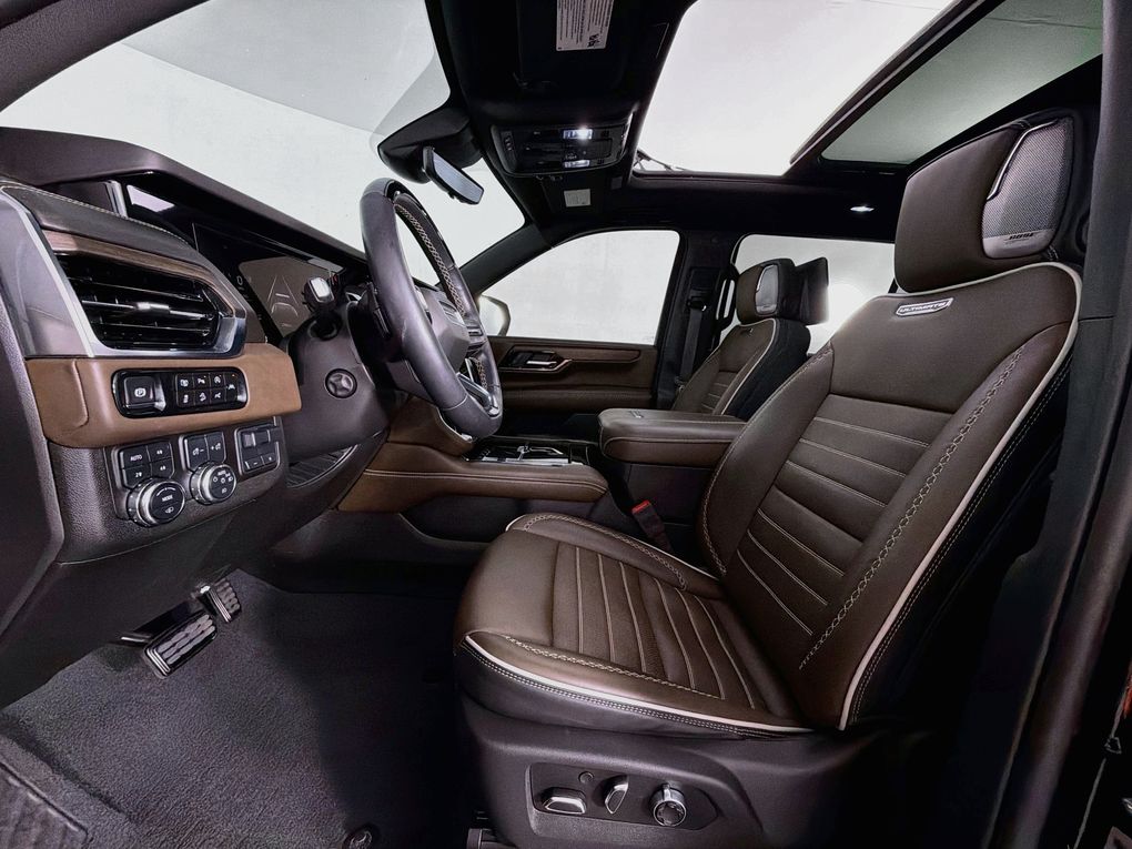 Used 2025 GMC Yukon XL SUV