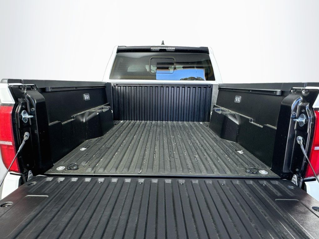 2026 Toyota Tacoma SR5 - Photo 25
