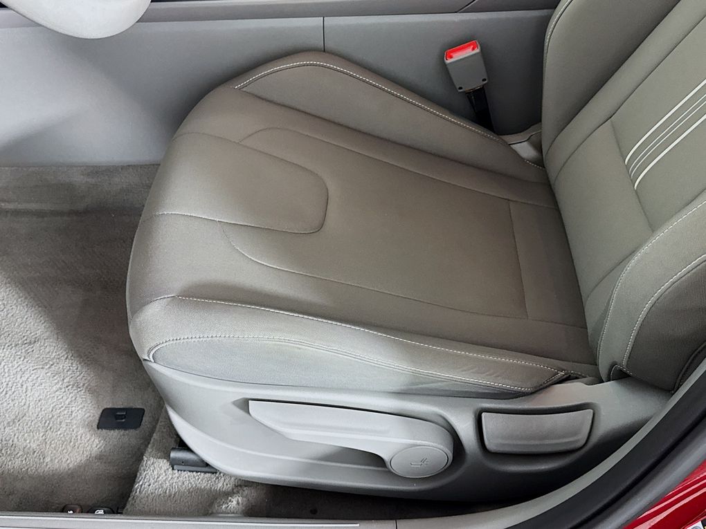 Used 2024 Hyundai Elantra Sedan