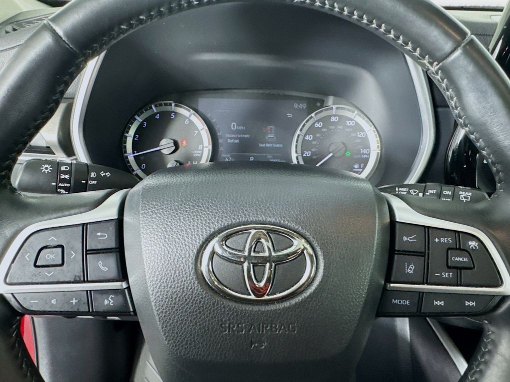 Used 2023 Toyota Highlander SUV