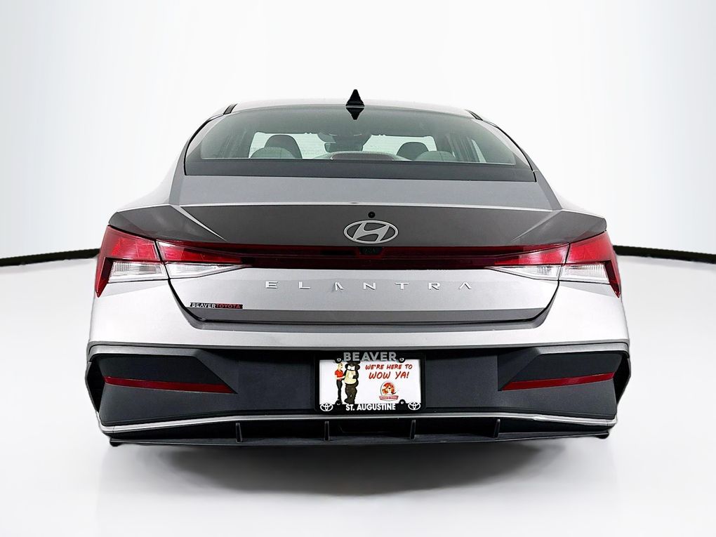 Used 2024 Hyundai Elantra Sedan