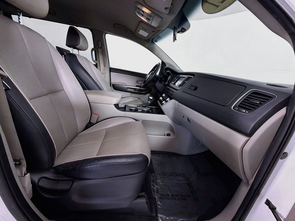 Used 2021 Kia Sedona Van