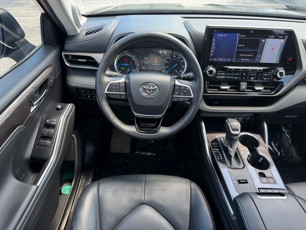 Used 2022 Toyota Highlander Hybrid SUV
