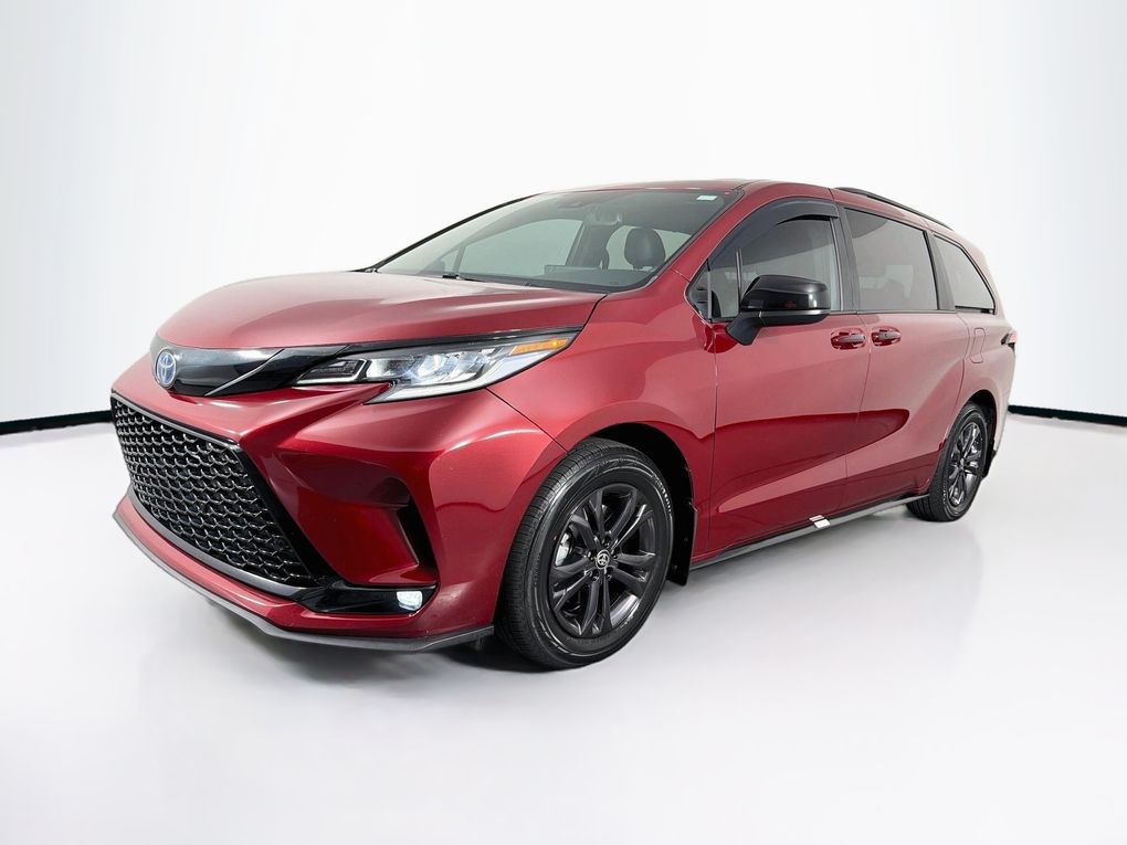 Used 2025 Toyota Sienna Van