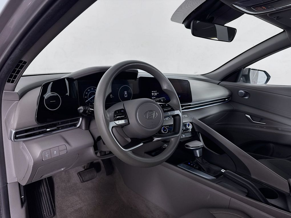 Used 2024 Hyundai Elantra Sedan