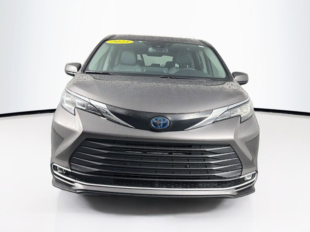 Used 2023 Toyota Sienna Van