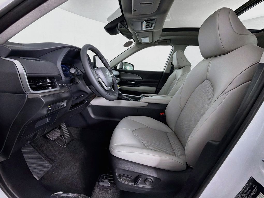 New 2026 Toyota Grand Highlander Hybrid SUV