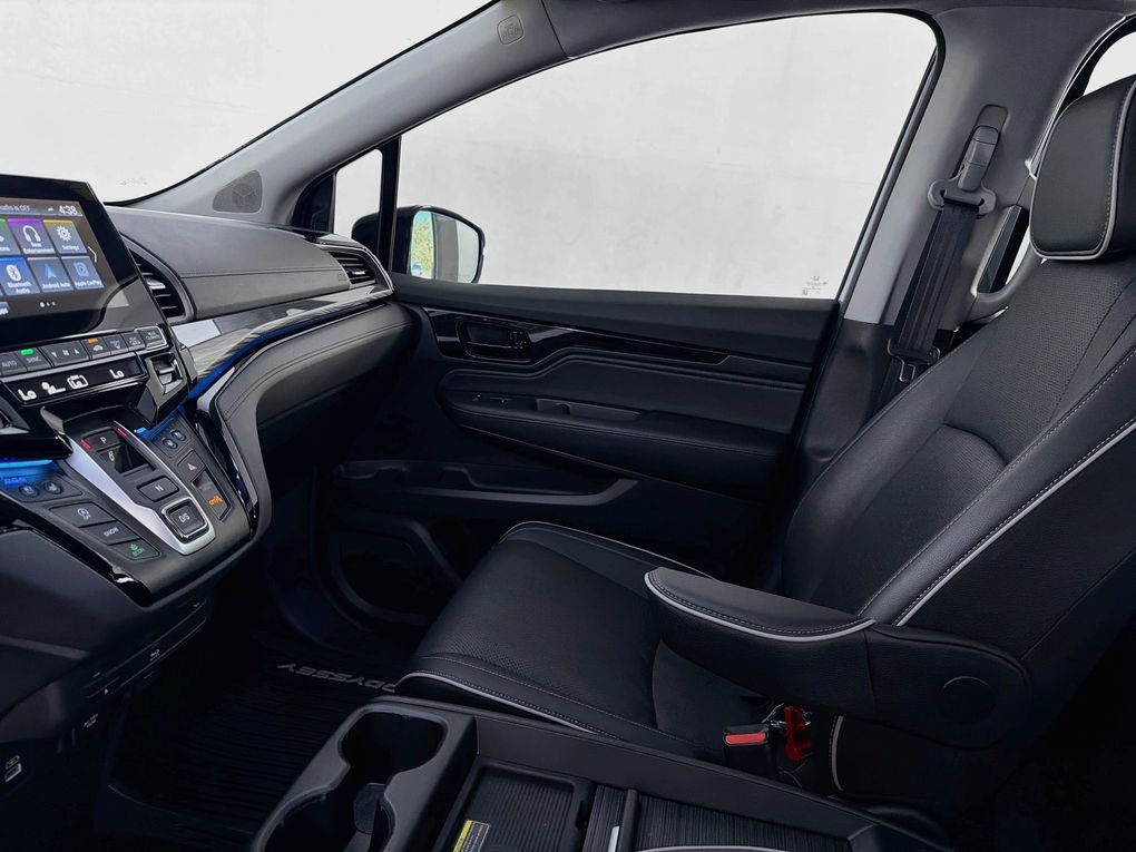 Used 2024 Honda Odyssey Van