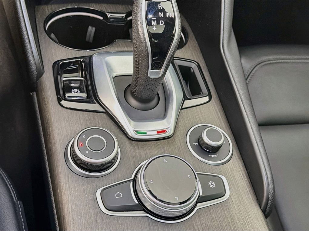 Used 2022 Alfa romeo Giulia Sedan