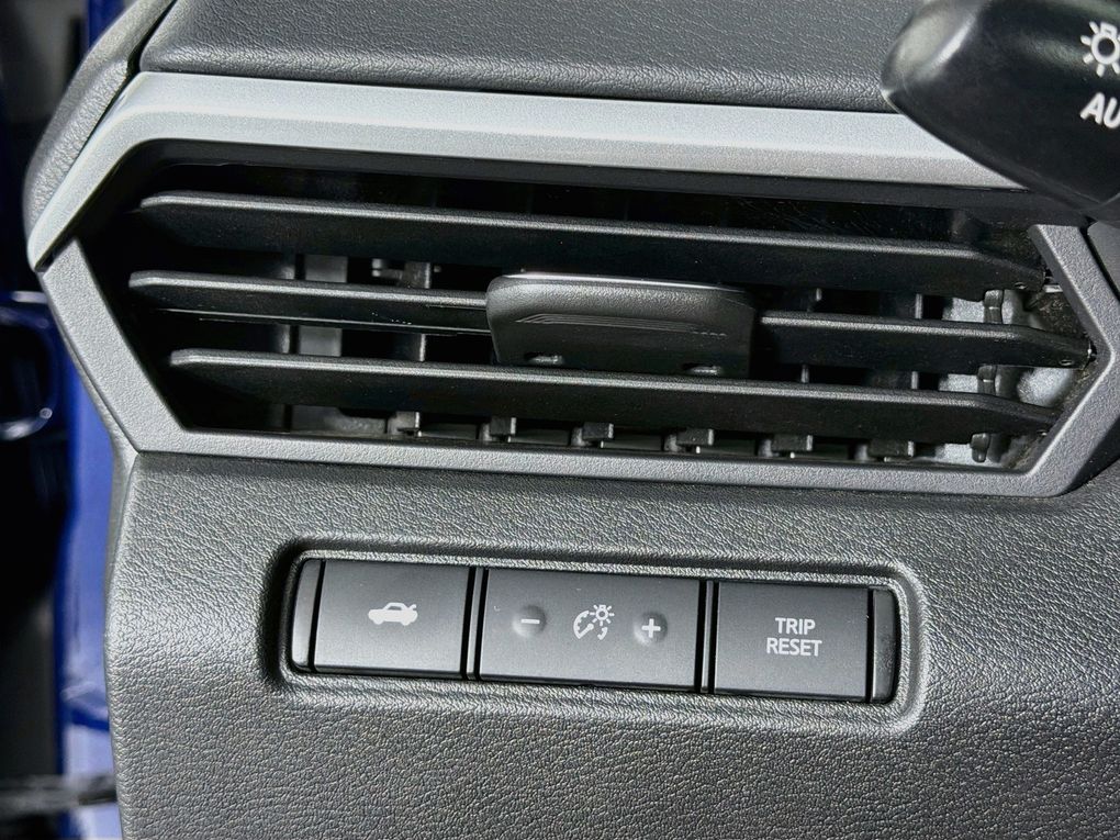 Used 2024 Nissan Altima Sedan