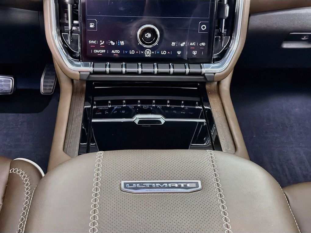 Used 2025 GMC Yukon XL SUV