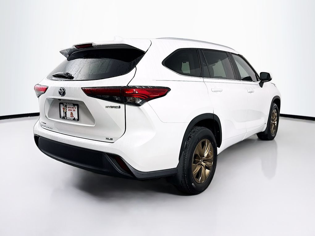 Used 2023 Toyota Highlander Hybrid SUV