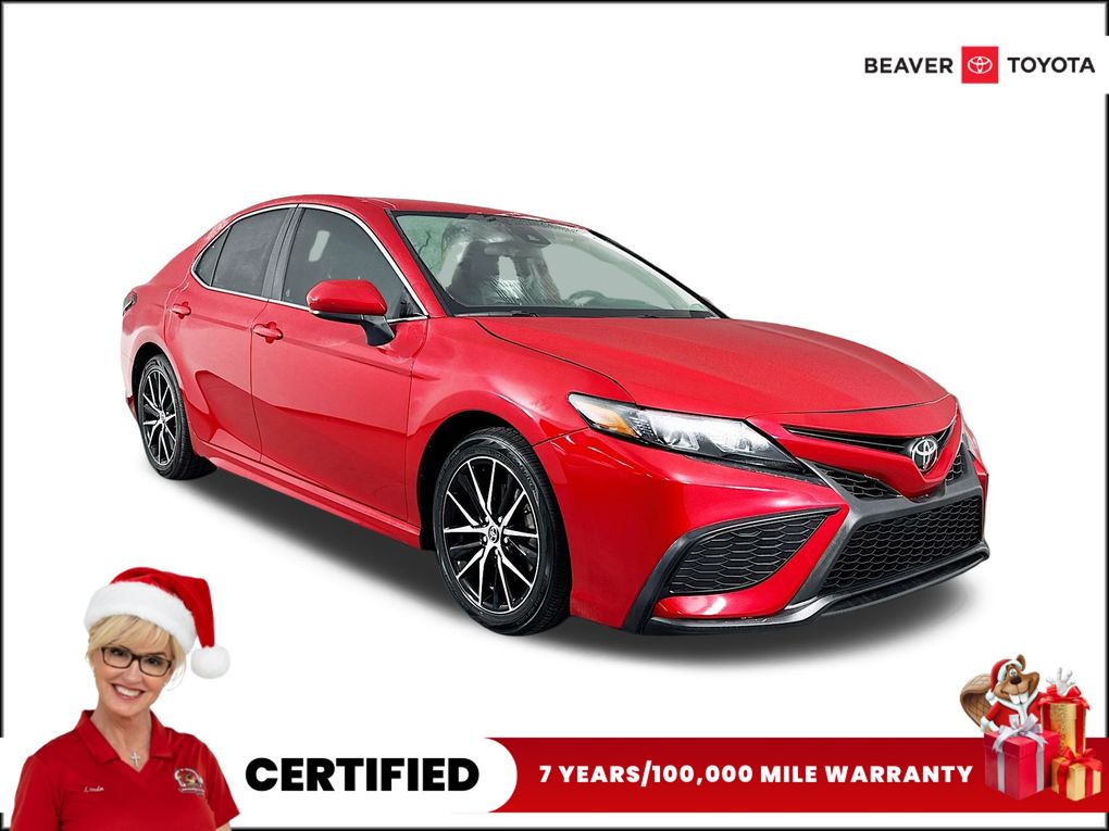 2021 Toyota Camry SE's photo