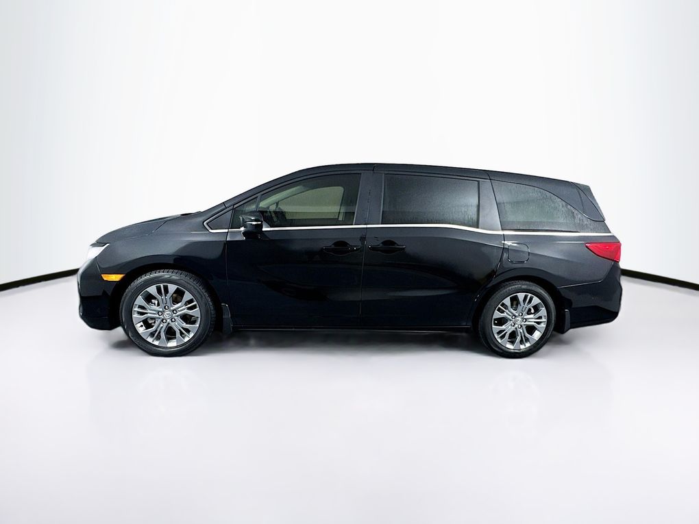 2025 Honda Odyssey Touring photo 4
