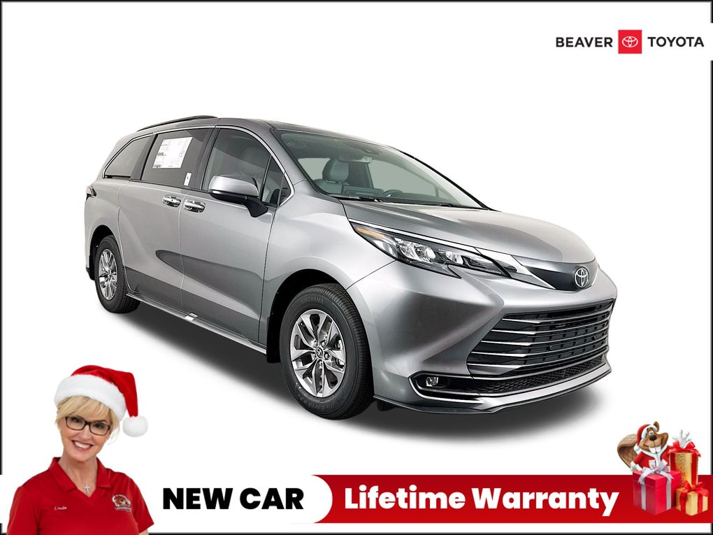 2026 Toyota Sienna XLE's photo