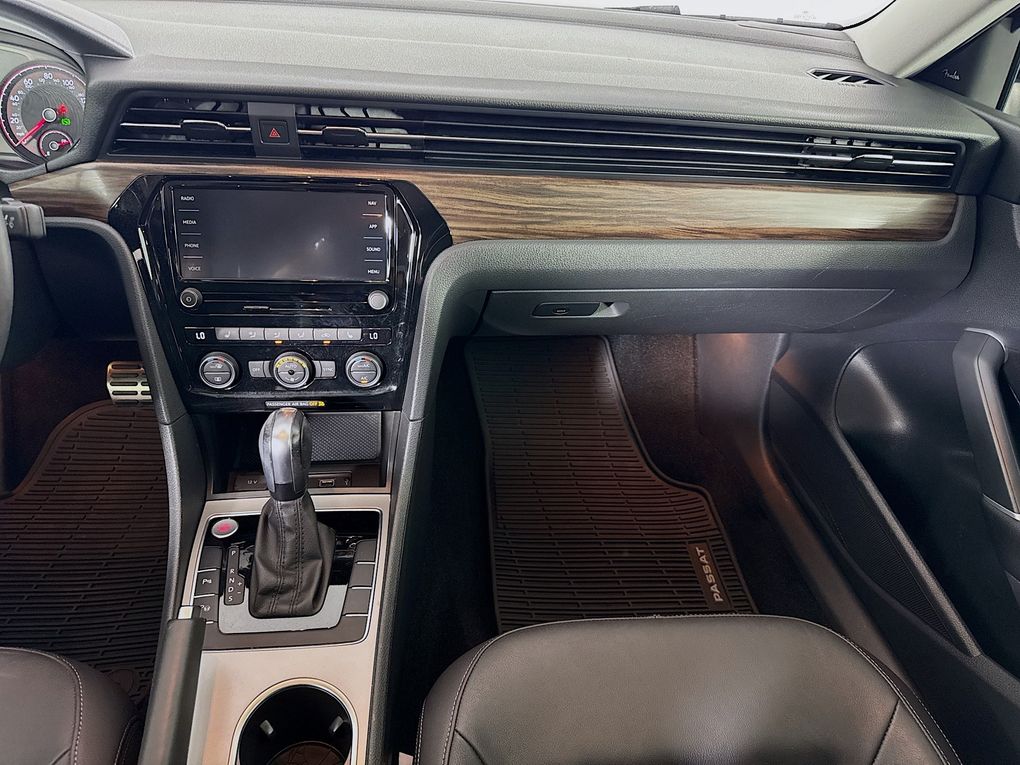 Used 2022 Volkswagen Passat Sedan