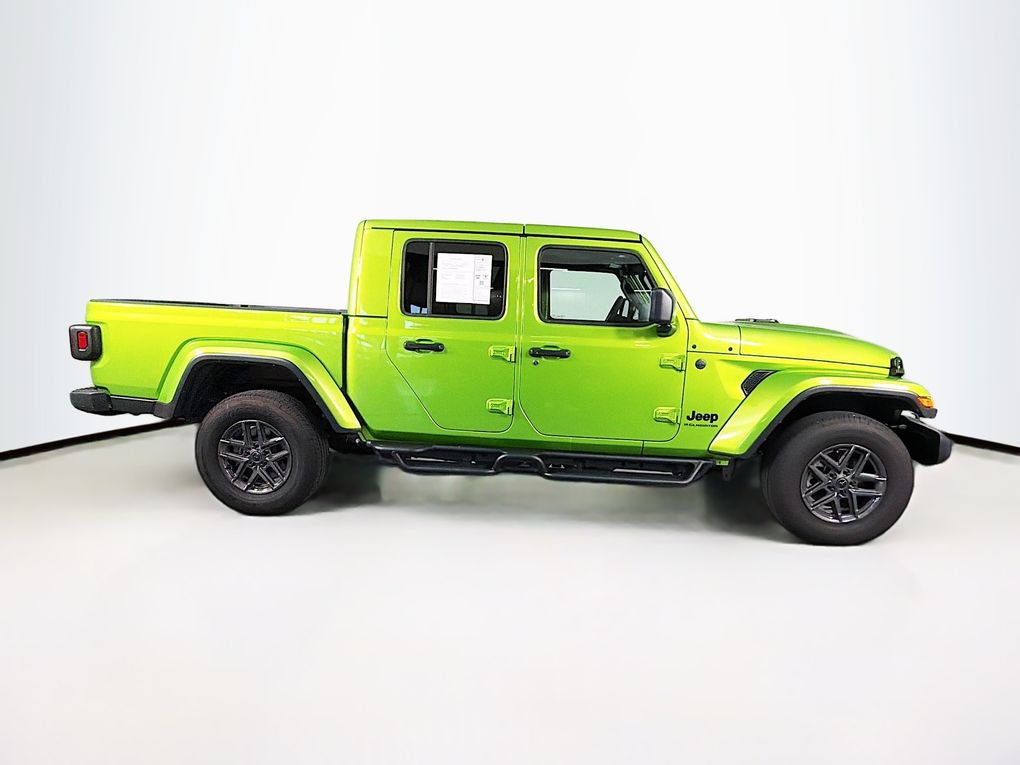 Used 2025 Jeep Gladiator Truck