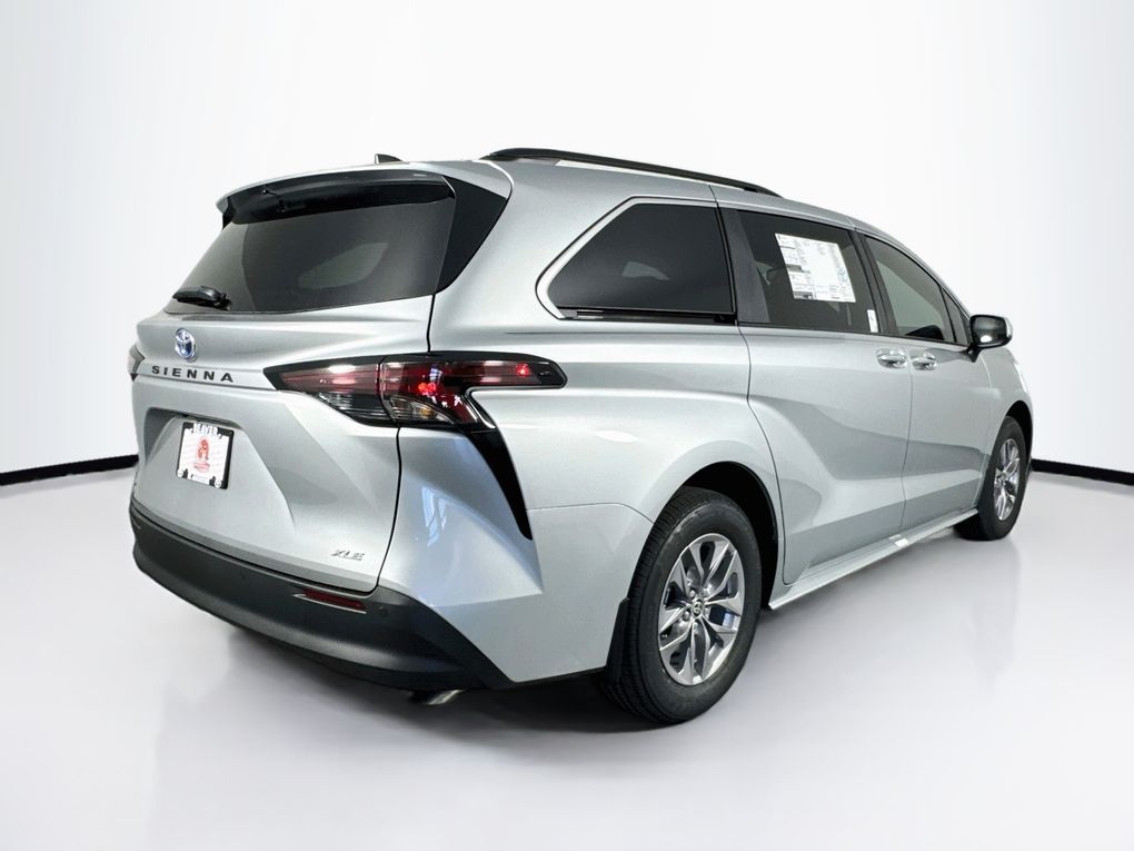 Used 2025 Toyota Sienna Van