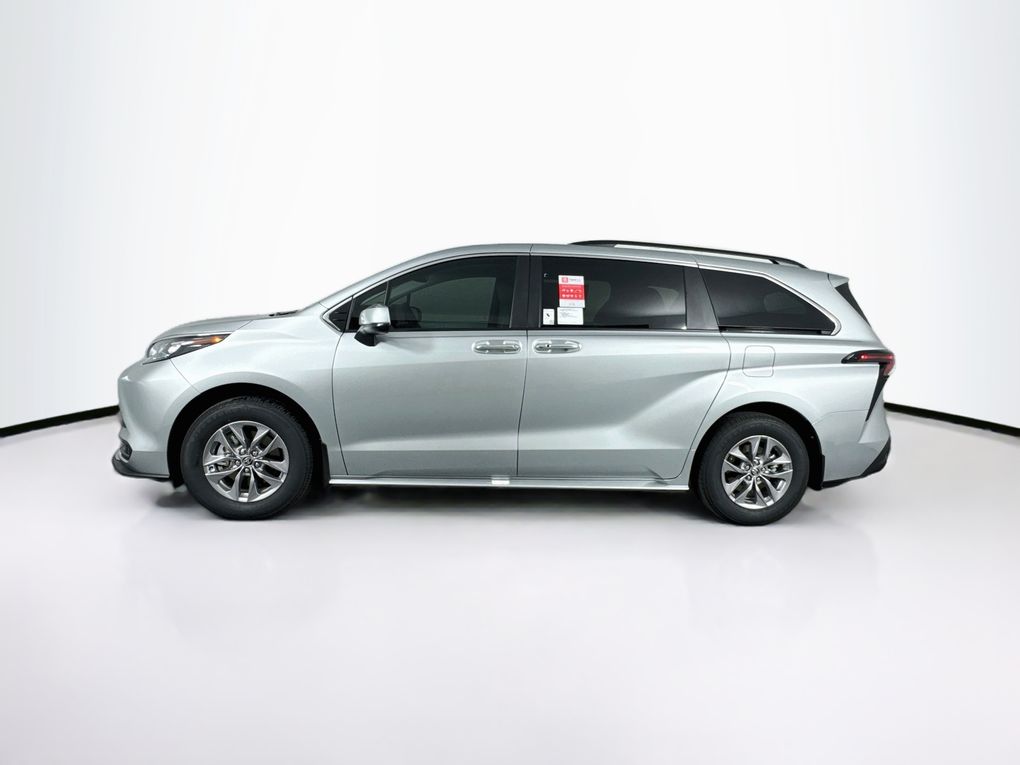 Used 2025 Toyota Sienna Van