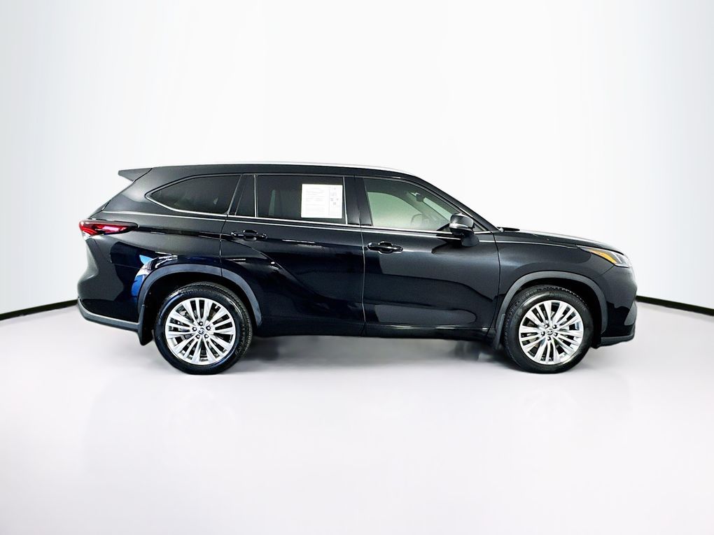 Used 2024 Toyota Highlander SUV