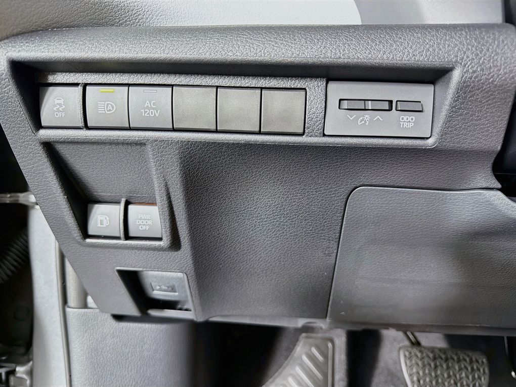 New 2026 Toyota Sienna Van