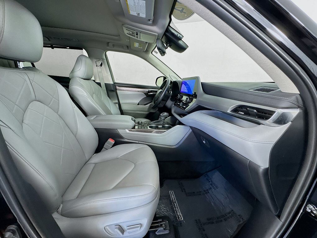 Used 2024 Toyota Highlander SUV